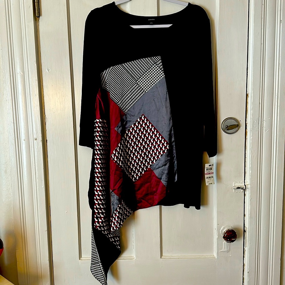 WOMENS top